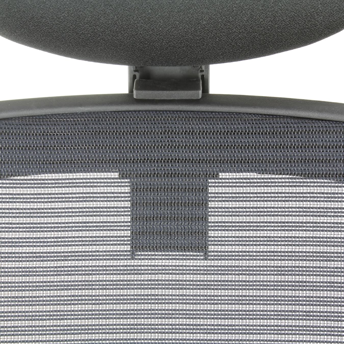 Silla austria con asiento deslizable y posiciones de reclinado tapizada en malla