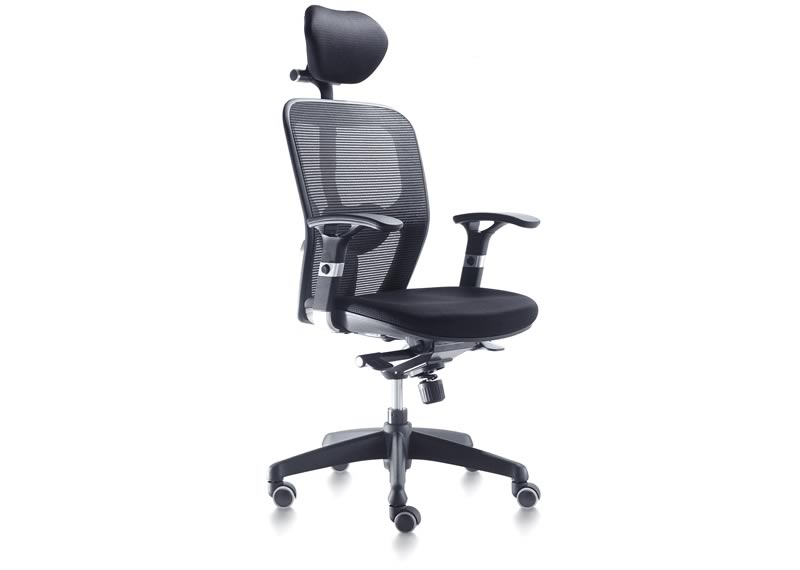 Silla bond negra de brazos ajustables y soporte lumbar