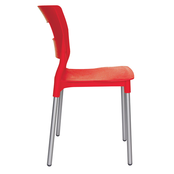 Silla sand ideal para terrazas o cafeterías de polipropileno