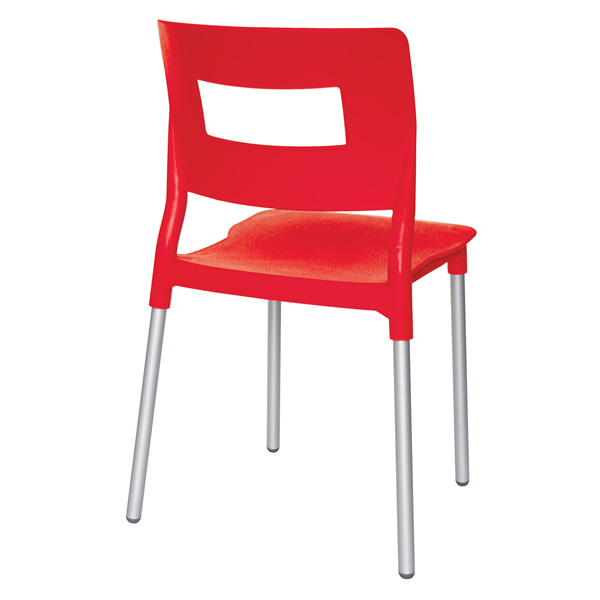Silla sand ideal para terrazas o cafeterías de polipropileno
