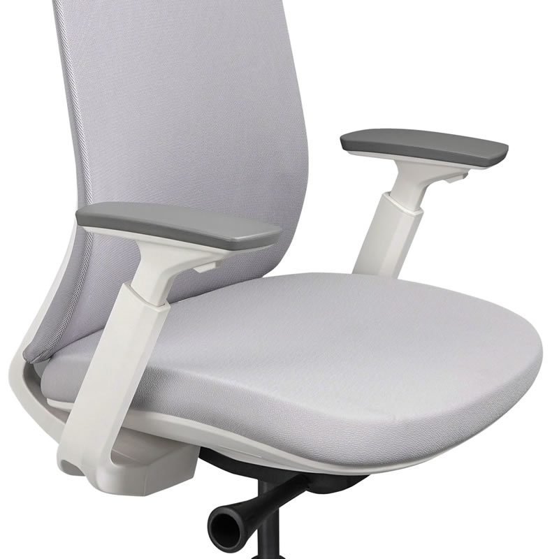 Silla Pamplona Gris ejecutiva con estructura blanca y sistema slider